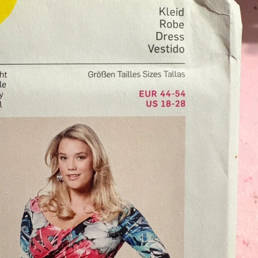 BN UNCUT BURDA 6619 WRAP DRESS SEWING PATTERN
